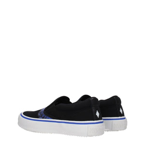 Slipper aus schwarzem Stoff