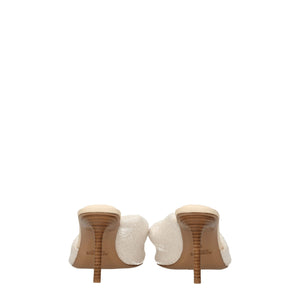 Beige Stoff-Stilettos mit Pfennigabsatz