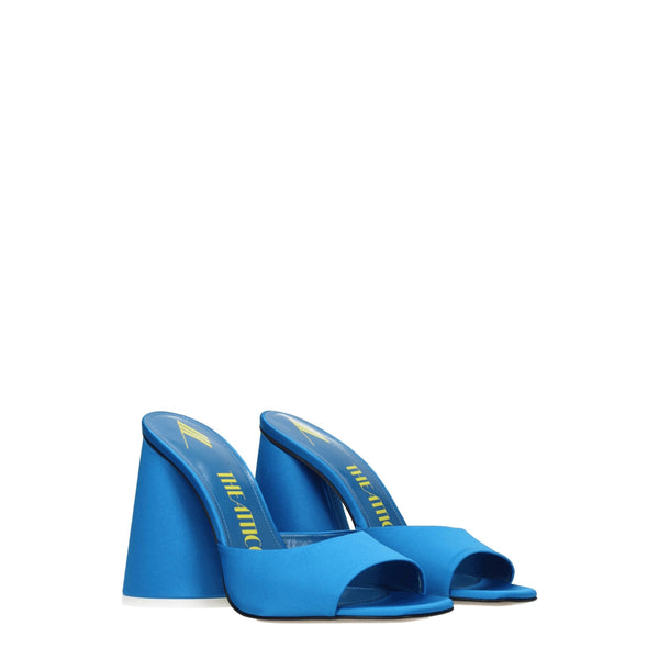 Hellblaue Satin-Plateausandalen