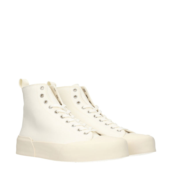 Beigefarbene High-Top-Sneaker aus Stoff