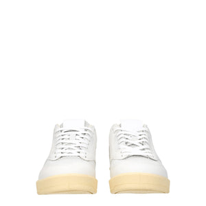 Weiße Sneakers aus Leder mit niedrigem Schaft