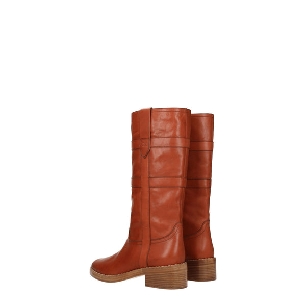 Braune Lederstiefel