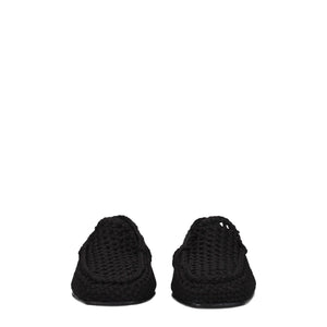 Slipper aus schwarzem Stoff