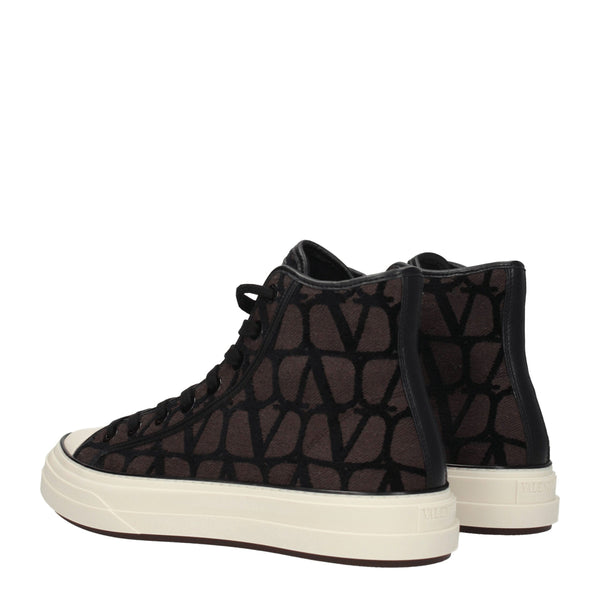 Braune High-Top-Sneaker aus Stoff