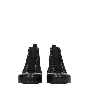 Schwarze High-Top-Sneaker aus Stoff