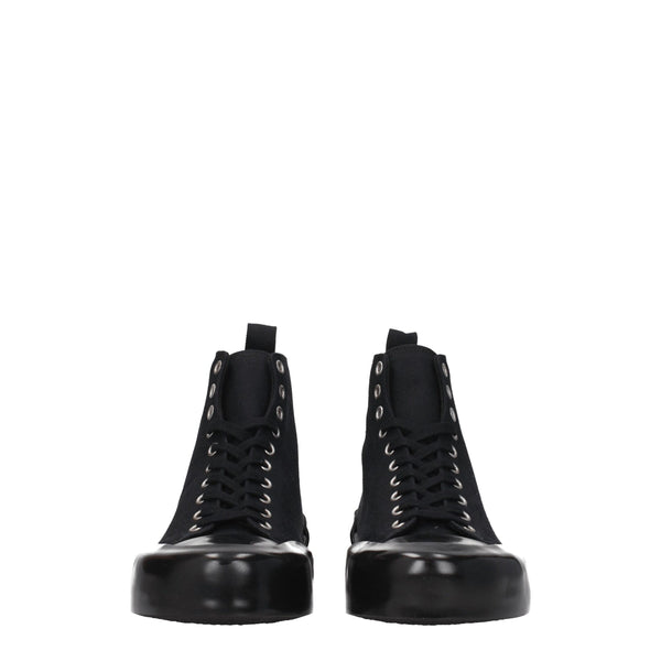 Schwarze High-Top-Sneaker aus Stoff