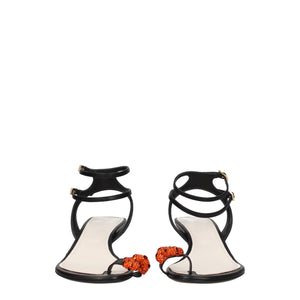 Schwarze Leder-Stilettos mit Pfennigabsatz
