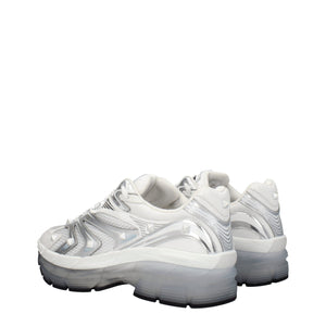 Weißer Stoff Sportliche Turnschuhe