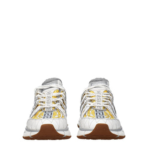 Weißer Stoff Sportliche Turnschuhe