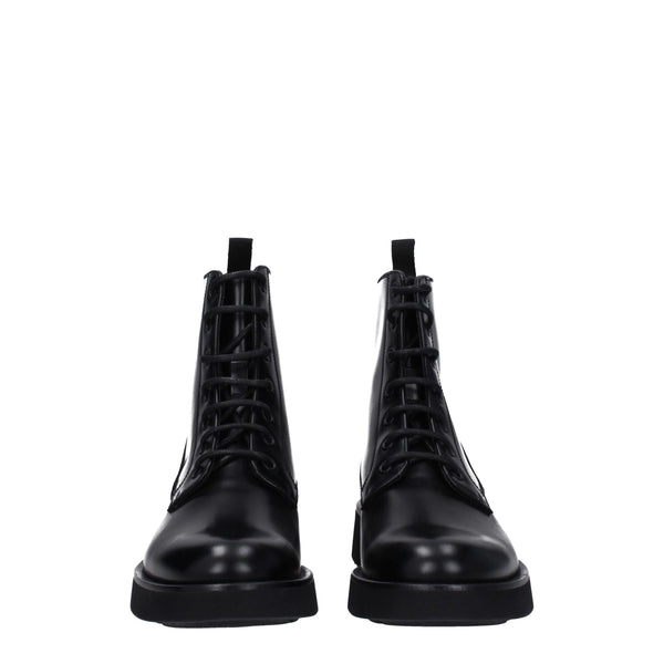 Schwarze Lederstiefeletten