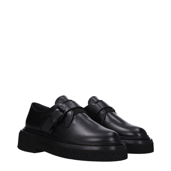 Schwarze Leder Oxfords und Derbies