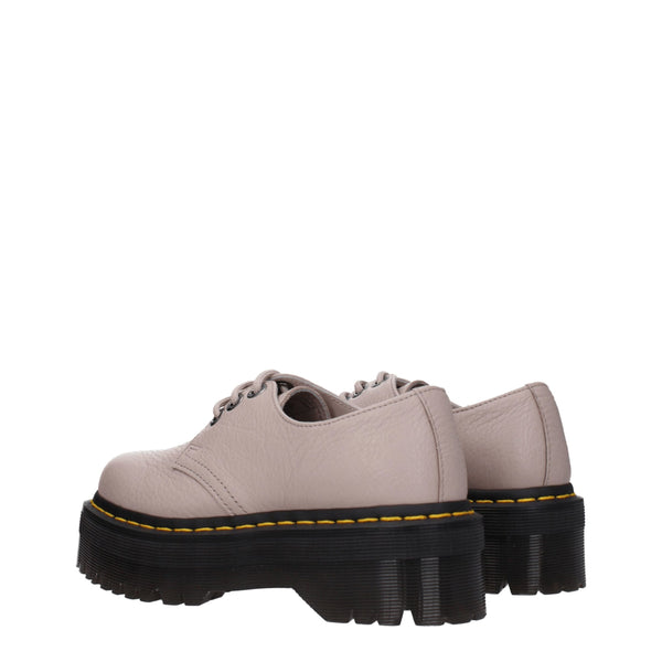 Graue Leder Oxfords und Derbies