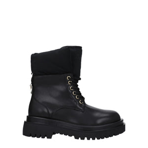 Schwarze Polyethylen-Stiefel