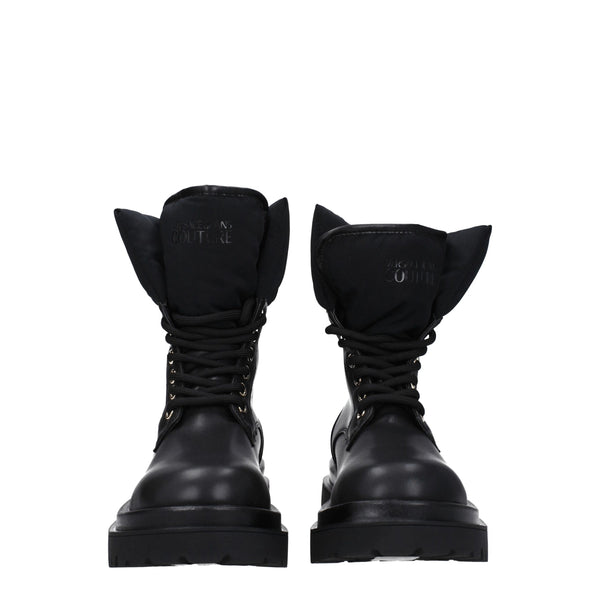 Schwarze Polyethylen-Stiefel