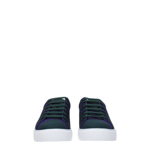 Grüne Stoff-Sneakers
