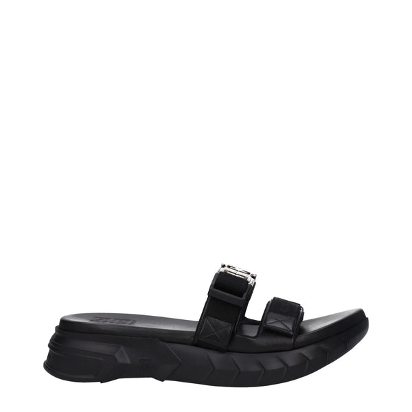 Schwarze Stoff-Pantoffeln