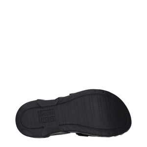 Schwarze Stoff-Pantoffeln