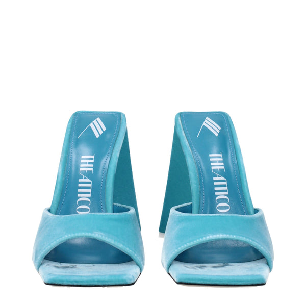 Hellblaue Samt-Plateau-Sandalen