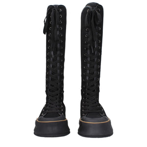 Schwarze Schnürstiefel aus Stoff