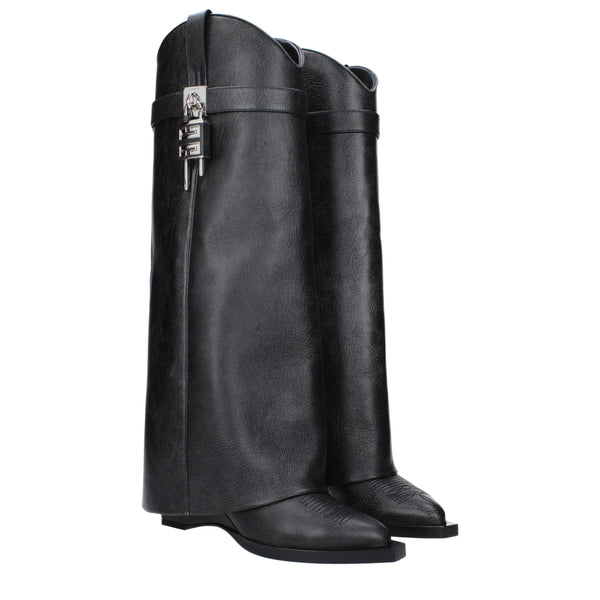 Schwarze Lederstiefel