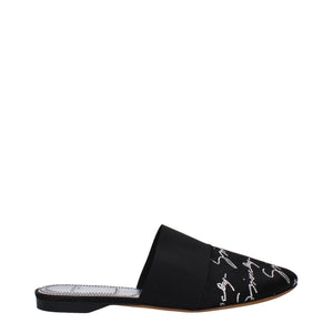 Schwarze Satin-Pantoffeln