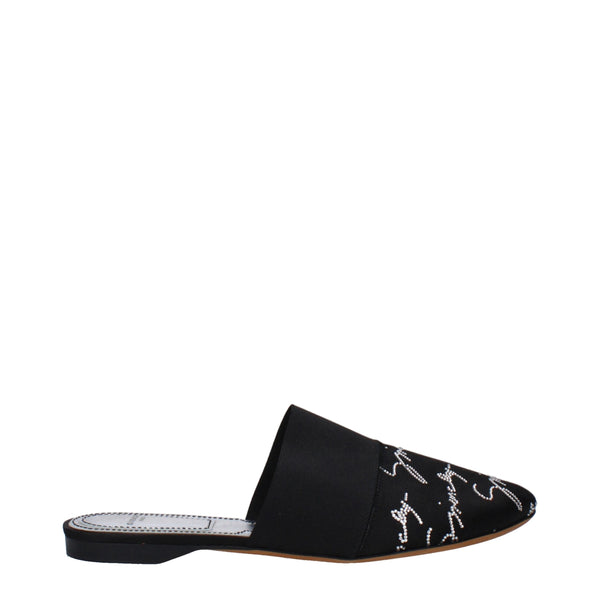 Schwarze Satin-Pantoffeln