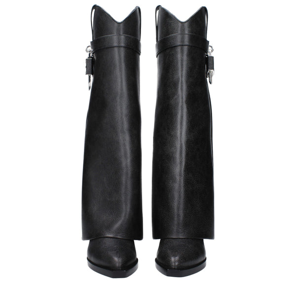 Schwarze Lederstiefel