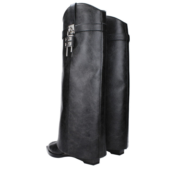 Schwarze Lederstiefel