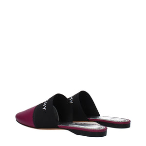 Lila Leder-Pantoffeln