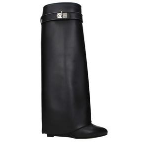 Schwarze Lederstiefel