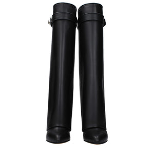 Schwarze Lederstiefel