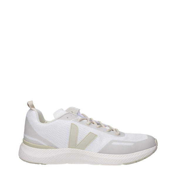 Weißer Stoff Sportliche Turnschuhe
