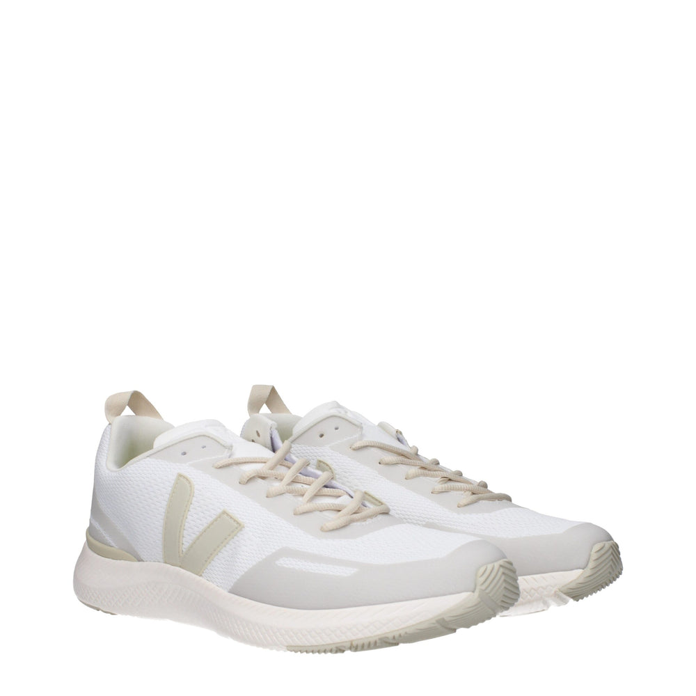 Weißer Stoff Sportliche Turnschuhe