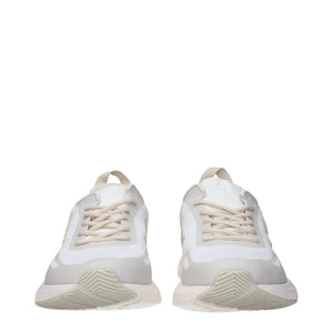Weißer Stoff Sportliche Turnschuhe