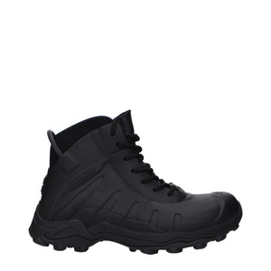 Schwarze Baumwollstiefeletten
