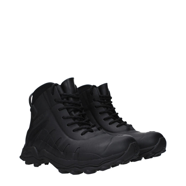 Schwarze Baumwollstiefeletten