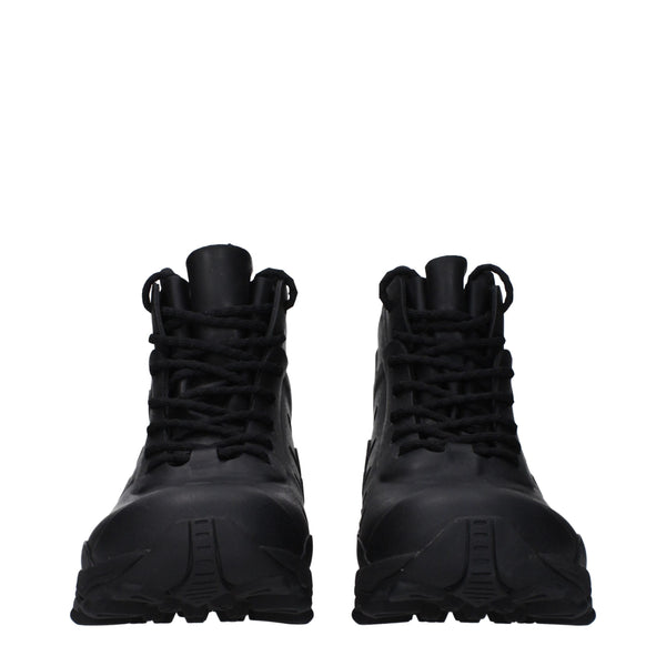 Schwarze Baumwollstiefeletten