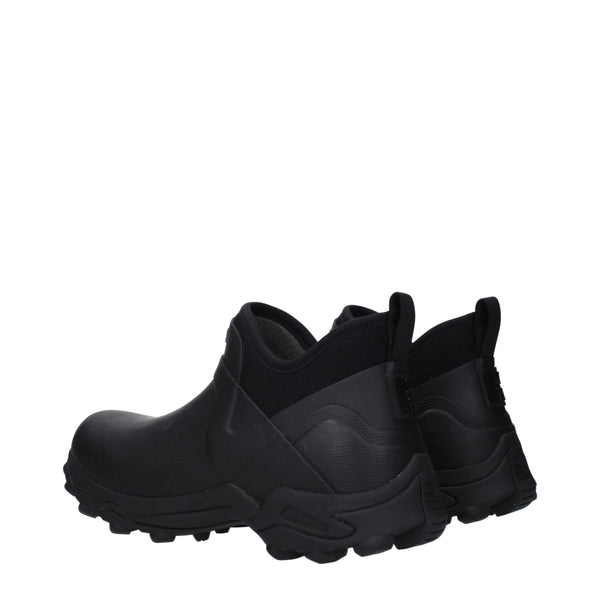 Schwarze Baumwollstiefeletten