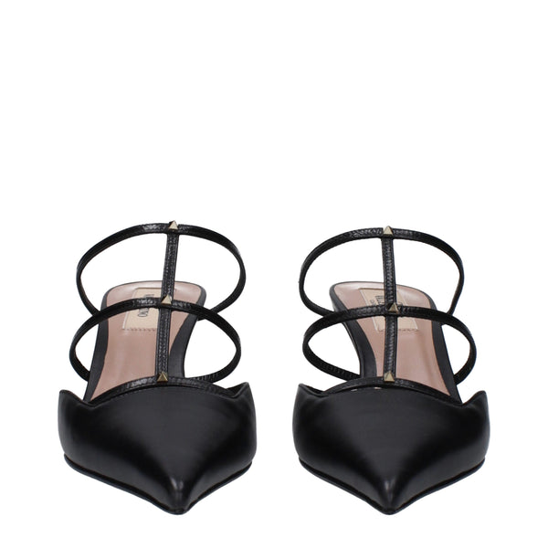 Flache Ledersandalen in Schwarz