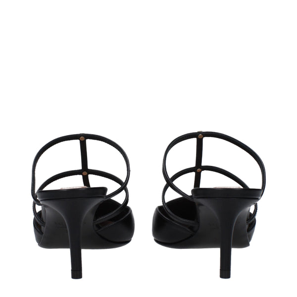 Flache Ledersandalen in Schwarz