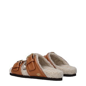Braune Lederslipper