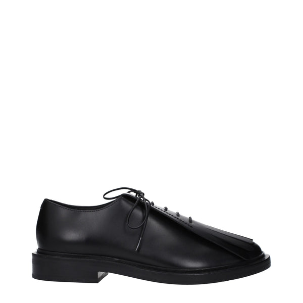 Schwarze Leder Oxfords und Derbies