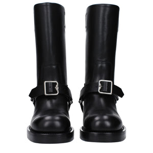 Schwarze Lederstiefel