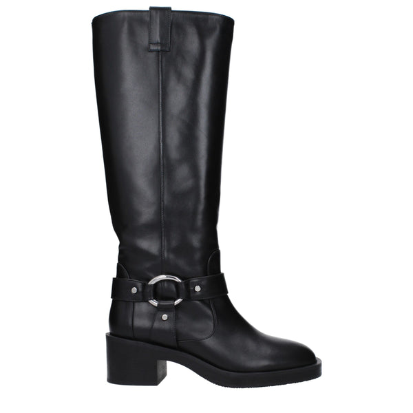 Schwarze Lederstiefel mit hohem Absatz