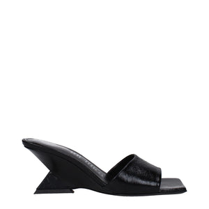 Schwarze Leder-Flachsandalen