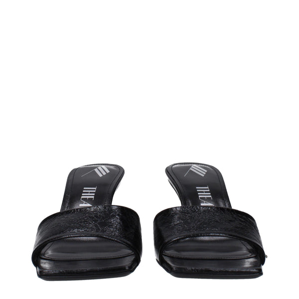 Schwarze Leder-Flachsandalen