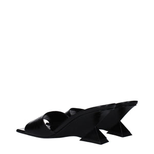 Schwarze Leder-Flachsandalen
