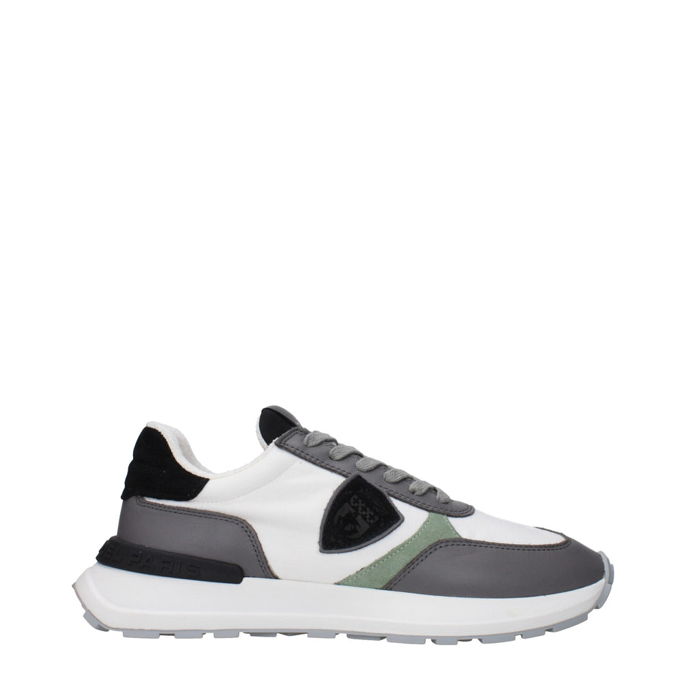 Weißer Stoff Sportliche Turnschuhe