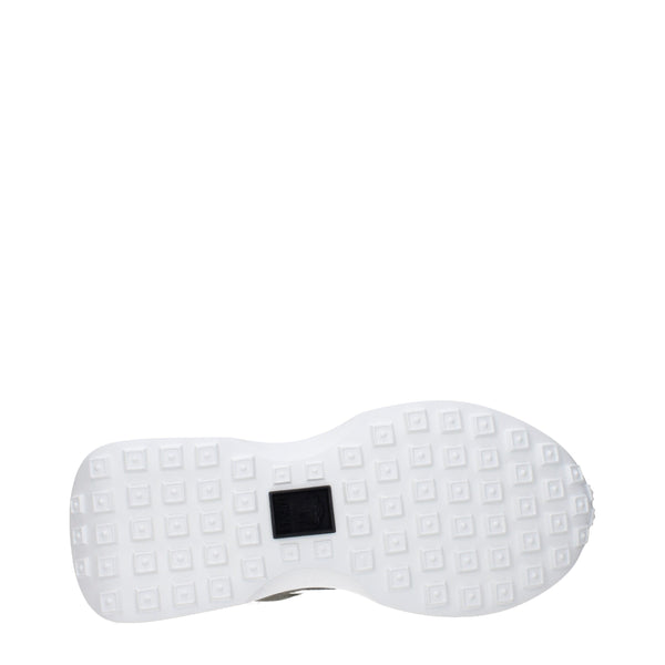 Weißer Stoff Turnschuhe