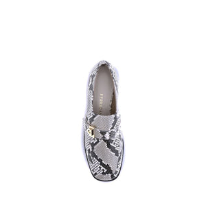Bunte Slipper aus Ziegenleder